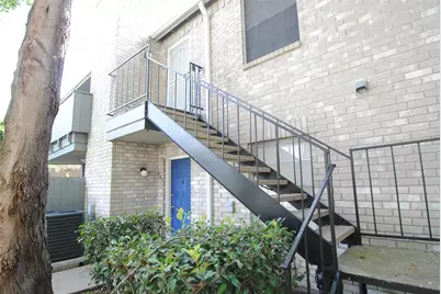 9797 Leawood Boulevard #302, Houston, TX 77099 - Photo 2
