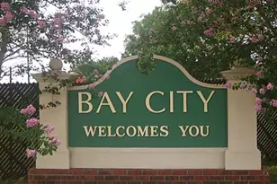 515 7th St, Bay City, TX 77414 - Photo 1