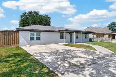 3601 17th Street N, Texas City, TX 77590 - Photo 2