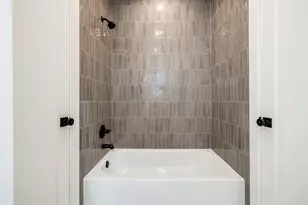 5709 Feagan St, Houston, TX 77007 - Photo 32