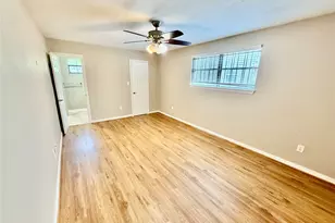 5838 Ludington Dr, Houston, TX 77035 - Photo 10