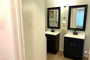 10047 Westpark Dr, Houston, TX 77042 - Photo 20