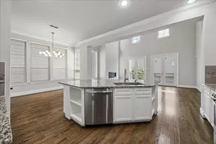 1704 Oak Leaf Pass Dr, Houston, TX 77055 - Photo 16