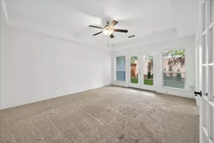1704 Oak Leaf Pass Dr, Houston, TX 77055 - Photo 4