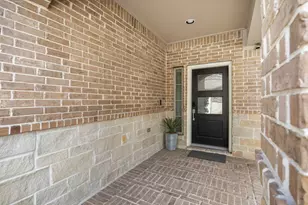 1216 Murrayhill Dr, Houston, TX 77043 - Photo 2