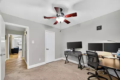 9402 Meadowcroft Drive, Houston, TX 77063 - Photo 28