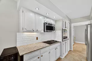 9402 Meadowcroft Dr, Houston, TX 77063 - Photo 18