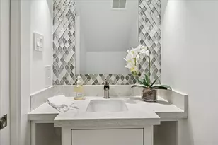 701 Bering Dr, Houston, TX 77057 - Photo 16