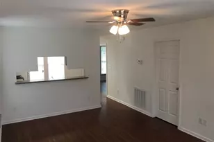 300 Spruce St, College Station, TX 77840 - Photo 8