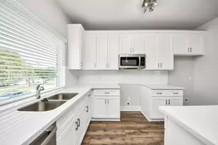 4516 Maggie St, Houston, TX 77051 - Photo 8