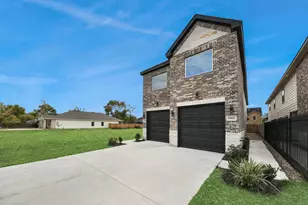 4516 Maggie St, Houston, TX 77051 - Photo 4