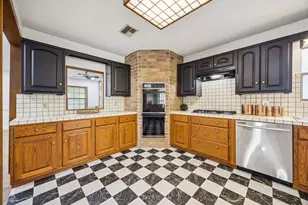 1721 Saxon Dr, Houston, TX 77018 - Photo 12