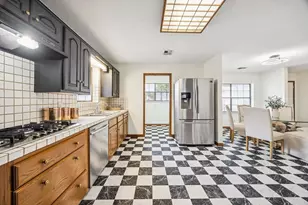 1721 Saxon Dr, Houston, TX 77018 - Photo 10