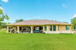 309 Hickman Ln, Angleton, TX 77515 - Photo 32