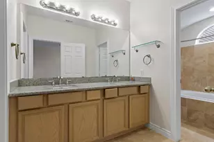 2917 Clinton Dr, Houston, TX 77020 - Photo 10