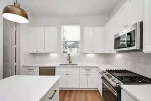 2015 Cochran St, Houston, TX 77009 - Photo 12