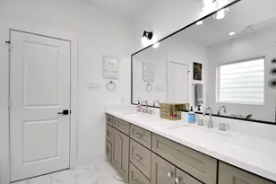 2015 Cochran St, Houston, TX 77009 - Photo 28