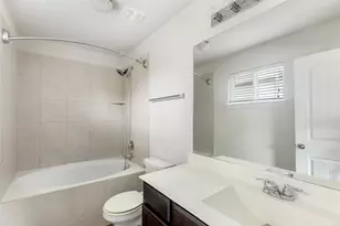 10335 White Fir Villa Ave, Houston, TX 77044 - Photo 14