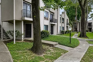 17202 Imperial Valley Dr, Houston, TX 77060 - Photo 2