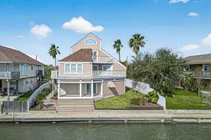 12725 E Conquistador Dr, Galveston, TX 77554 - Photo 2