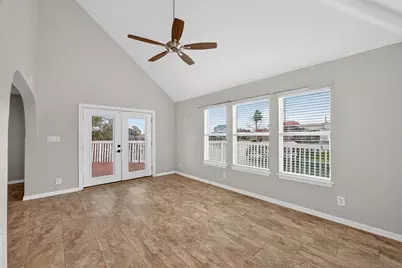 12725 E Conquistador Drive, Galveston, TX 77554 - Photo 10