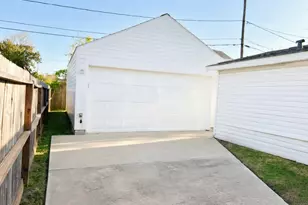 221 Hyta St, Houston, TX 77018 - Photo 4