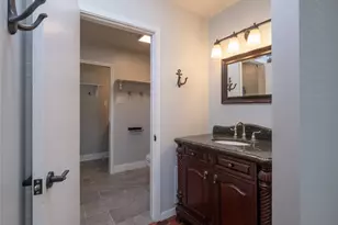 100 Edgewater Dr, Livingston, TX 77351 - Photo 20