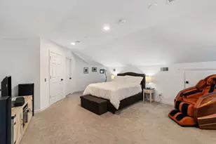 201 Vanderpool Ln, Houston, TX 77024 - Photo 32