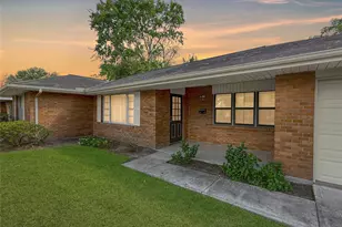 3419 Linkwood Dr, Houston, TX 77025 - Photo 2