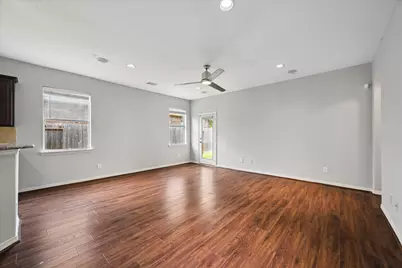 3105 W Trail Drive, Pearland, TX 77584 - Photo 4