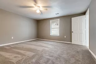 200 Pine St, Prairie View, TX 77445 - Photo 18