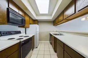 2824 S Bartell Dr, Houston, TX 77054 - Photo 1