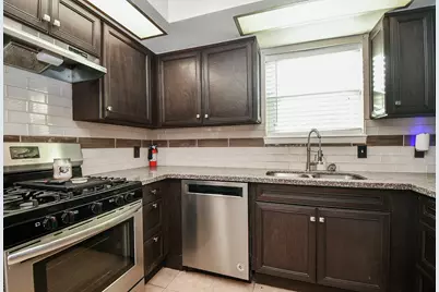 10910 Sagevale Lane, Houston, TX 77089 - Photo 12