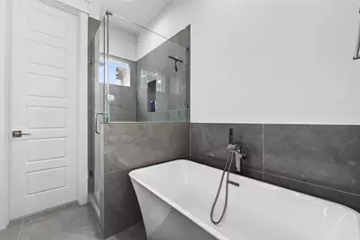 523 Schweikhardt Street, Houston, TX 77020 - Photo 18