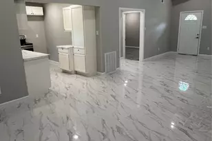 22418 E Shorewood Loop E, Houston, TX 77336 - Photo 8