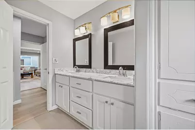 10703 Valley Forge Drive, Houston, TX 77042 - Photo 32