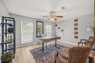 10703 Valley Forge Dr, Houston, TX 77042 - Photo 26