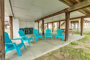 21446 Gulf Dr, Galveston, TX 77554 - Photo 14