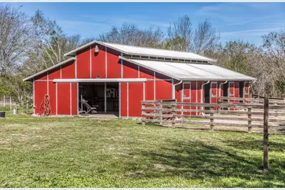 6510 Ganske Road, Burton, TX 77835 - Photo 22