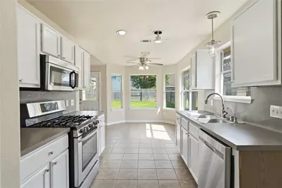 1118 Lasso Court, Alvin, TX 77511 - Photo 6
