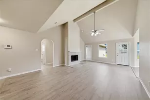 1118 Lasso Ct, Alvin, TX 77511 - Photo 4