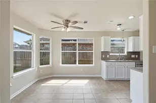 1118 Lasso Ct, Alvin, TX 77511 - Photo 8