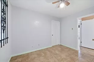 412 S 4th 1/2 St, Nederland, TX 77627 - Photo 18