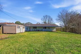 412 S 4th 1/2 St, Nederland, TX 77627 - Photo 26