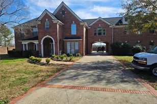 1211 Lark Ln, Richmond, TX 77469 - Photo 2