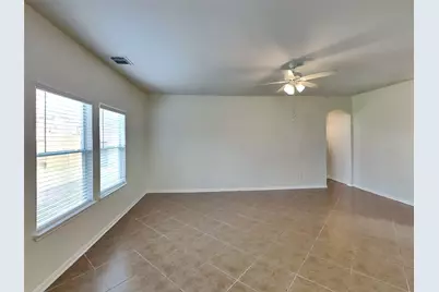 1052 Shadow Glenn Drive, Conroe, TX 77301 - Photo 6