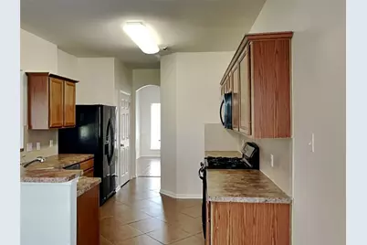 1052 Shadow Glenn Drive, Conroe, TX 77301 - Photo 2