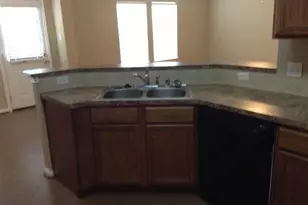 1052 Shadow Glenn Dr, Conroe, TX 77301 - Photo 4