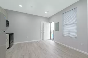 807 Avenue K, Galveston, TX 77550 - Photo 2
