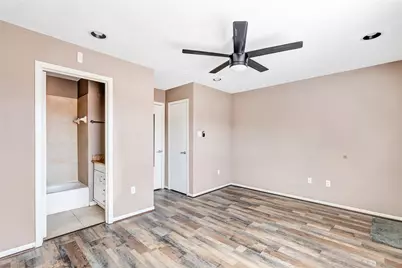310 S Jensen Drive #2, Houston, TX 77003 - Photo 8
